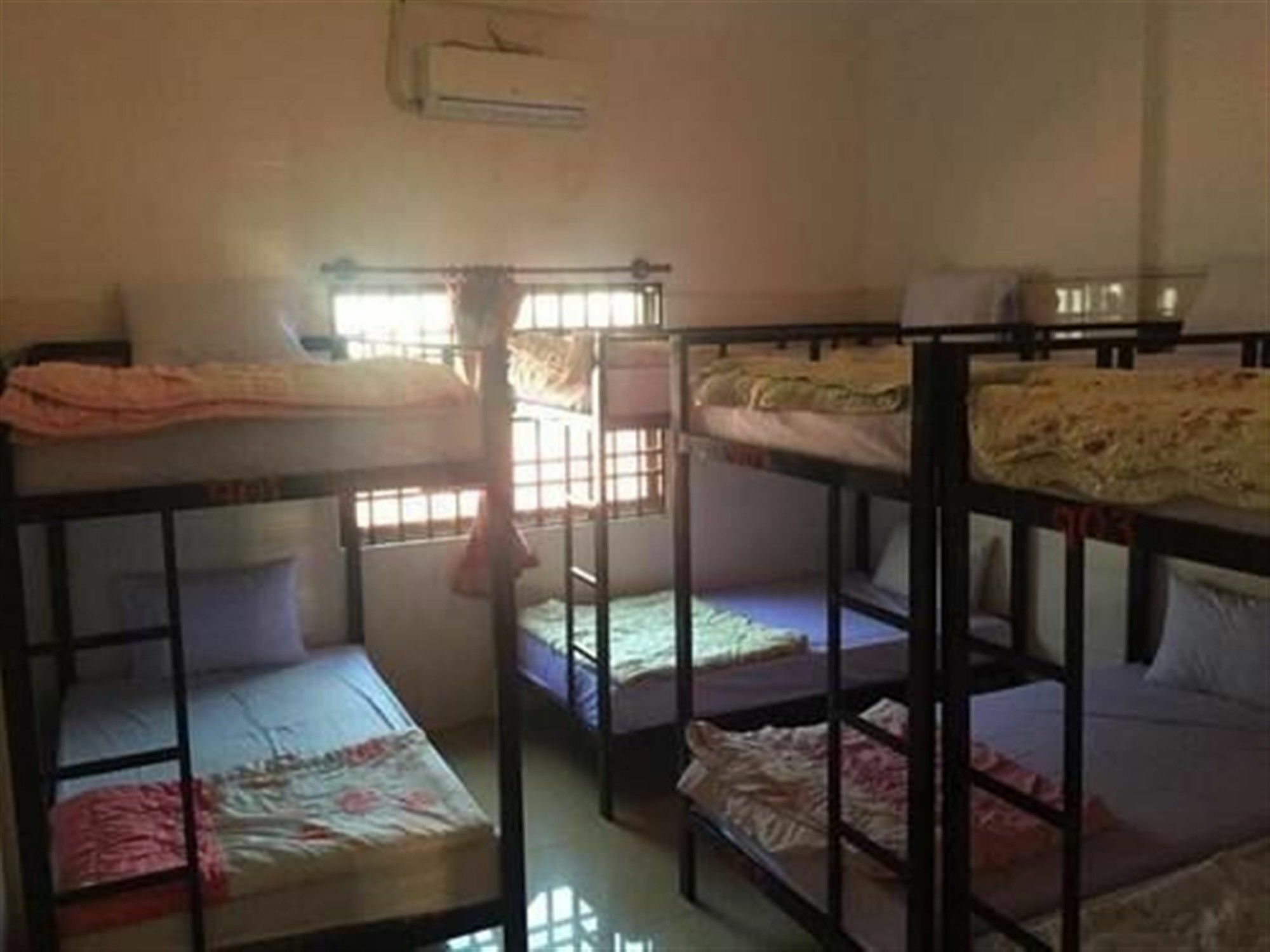 Hostel The Happy House Phnom Penh Exterior foto